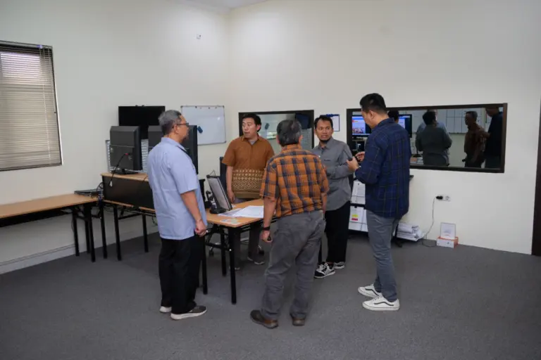 Control Room Operator (CRO) Emergency Response