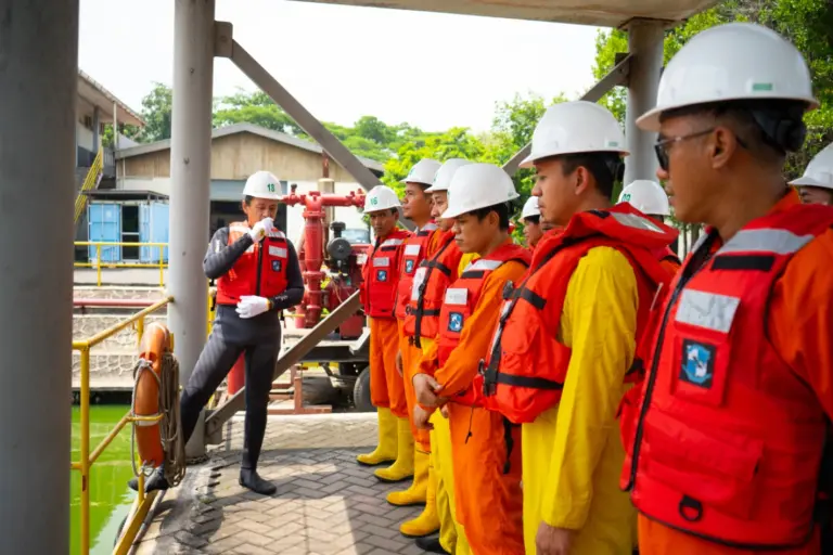 Further Offshore Emergency Training with Compressed Air Emergency Breathing System (FOET with CA-EBS)