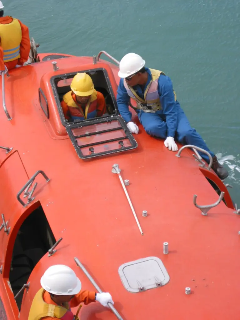 Offshore Lifeboat Coxswain – Further Training (Twin Fall)