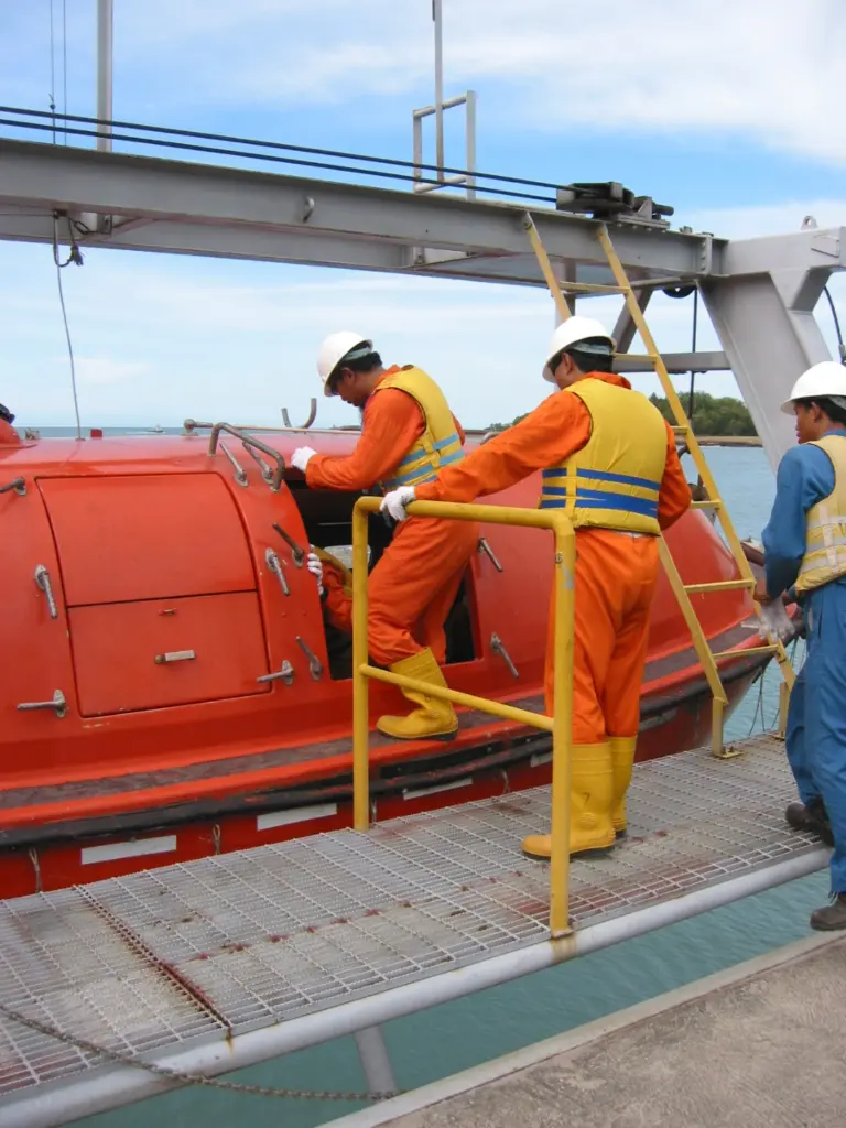 Offshore Lifeboat Coxswain (Twin Fall)