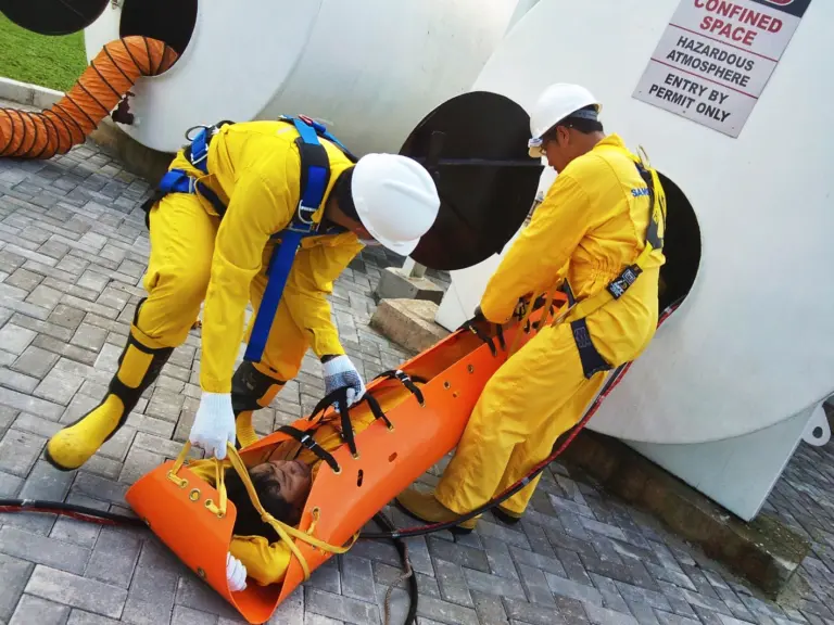 Confined Space Safety – Entry & Rescue